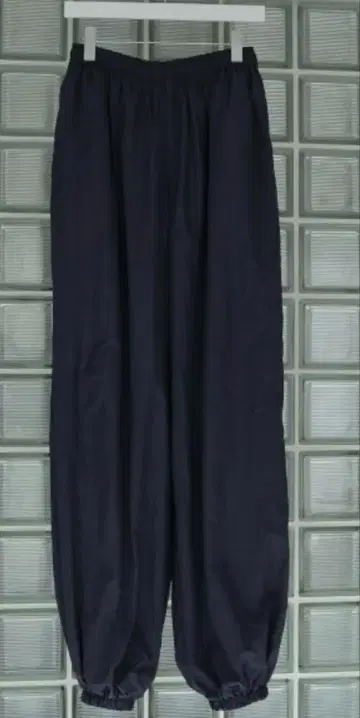anuke 앙누크 Nylon Volume Pants 나일론 팬츠