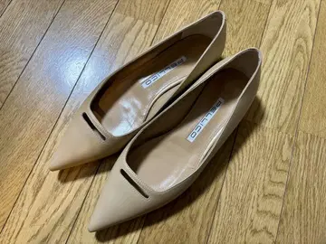 펠리코 베이지 스틸레토 플랫슈즈 38 24cm