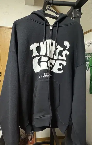 THAT'S LIFE 블랙 후드티 프론트 지퍼