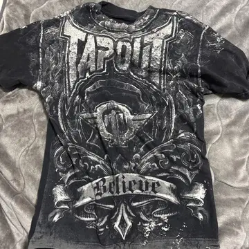 TAPOUT 그래픽 T셔츠 블랙