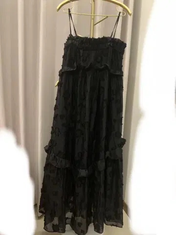 블랙 프릴 롱 스커트