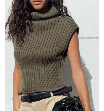 새상품 ZARA 하이넥 베스트 S 자라