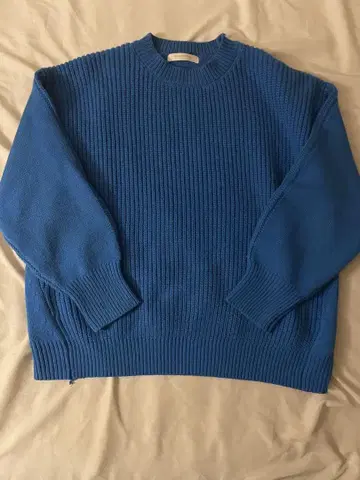 archive blue knit sweater