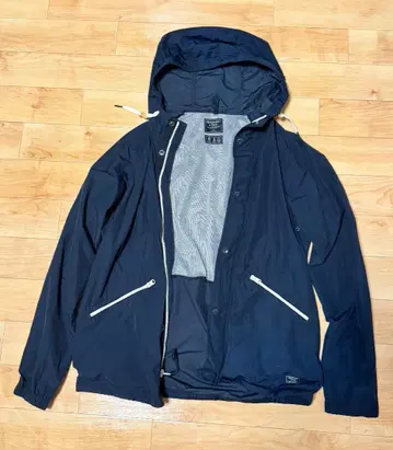 새상품급 아바클로 Abercrombie & Fitch XL 상당