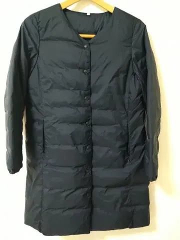 블랙 노카라 다운 자켓 M 사이즈