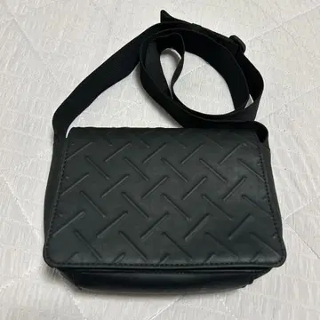 ZARA 블랙 숄더백