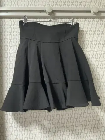 미셸 마카롱 블랙 플레어 스커트
