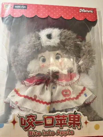 Nommi Bite into Apple 봉제 인형 TOPTOY