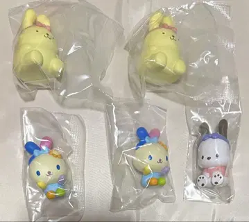 산리오 변신 토끼 피규어