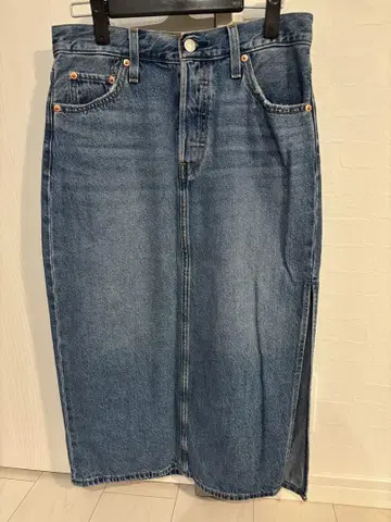 Levi's 데님 타이트 스커트 미디 기장