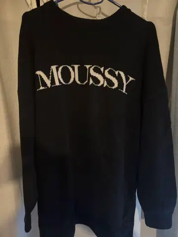 MOUSSY 블랙 로고 긴팔 니트 F