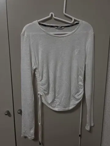 Desigual 사이드 개더 긴팔 상의 화이트