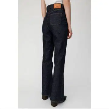 MOUSSY MVS FLARE