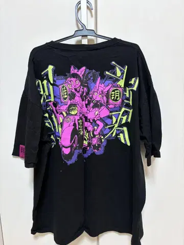 하나부시 첫 개인전 [피기 원 라이라이카이카이~] T셔츠 프리 사이즈.