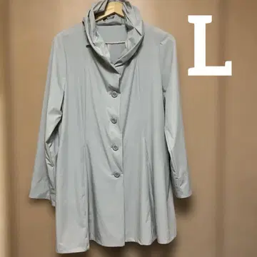 라이트 그레이 캐주얼 코트 버튼 포함 L 사이즈 중고 할인 협상 환영