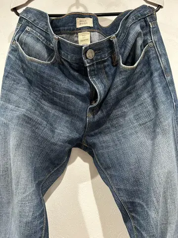 Gap 스키니 핏 데님 팬츠 84/81