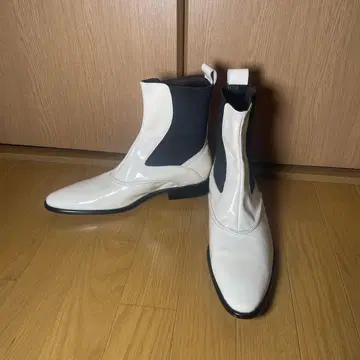REMROM 브랜드 사이드 고어 부츠 화이트/블랙 미사용 얇은 얼룩 있음