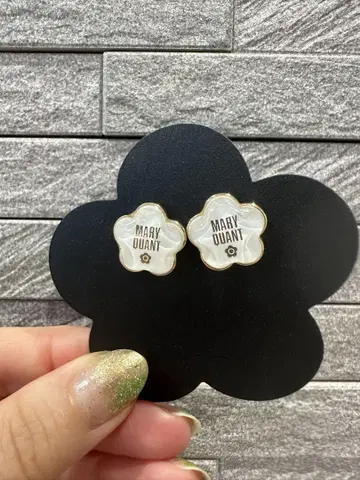 MARY QUANT 꽃 모양 스터드 귀걸이