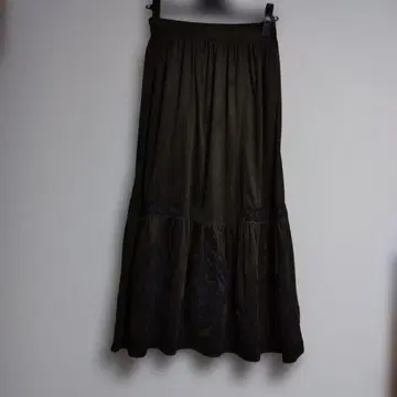 미사용품 루카 레이디 랙 루카 luca 모티브 롱 스커트