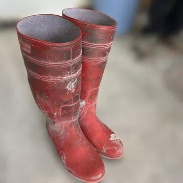 자쿠타스 빨간색 장화