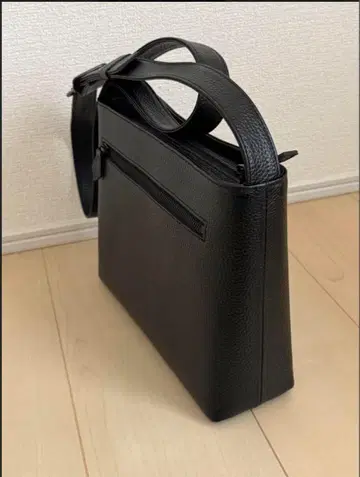 HushTug 해시태그 가죽 숄더백