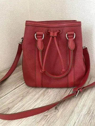 Lacoste 빨간색 드로우 스트링 숄더백