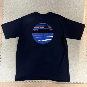 patagonia T셔츠 네이비 M사이즈