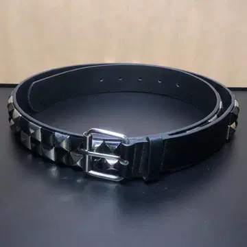 벨트 스터드 블랙 실버 리벳 전체 길이 110cm 폭 3.6cm 블랙