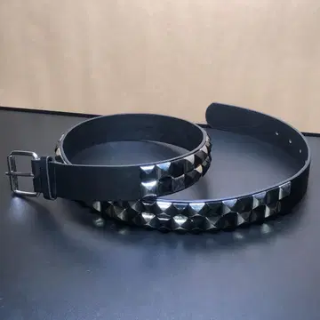 벨트 스터드 블랙 실버 리벳 전체 길이 110cm 폭 3.6cm 블랙
