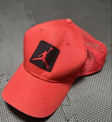 Jordan 빨간색 메쉬백캡 S/M