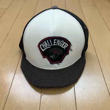 CHALLENGER 스냅백 캡 챙 잘림