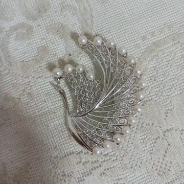 펄 새 SILVER 브로치