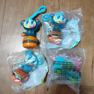 엔젤 블루 맥도날드 4점