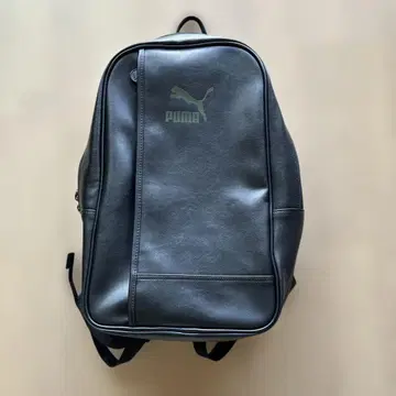 거의 새 상품 PUMA 블랙 럭색/백팩 블랙