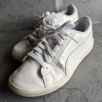 [ PUMA ] 푸마 (22.5) 0721 여성용 화이트 스니커즈