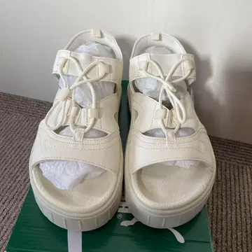 새상품 BEAMS x PUMA 통굽 샌들 콜라보 24cm