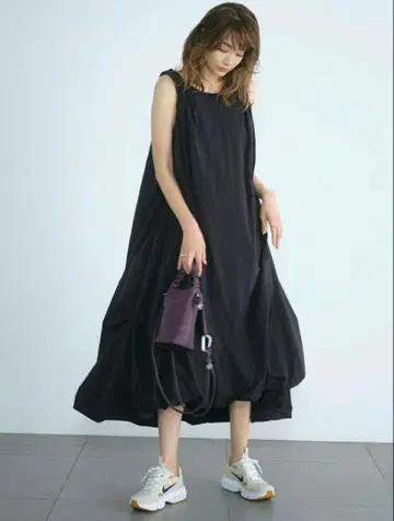 emmi atelier 에어 볼륨 원피스
