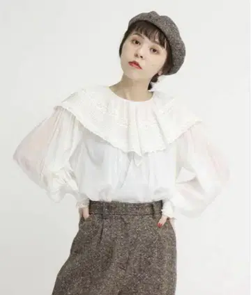 차일드우먼 케이프 칼라 블라우스 (화이트)