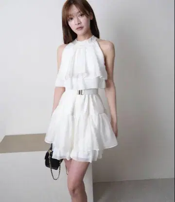 LIP SERVICE 볼륨 티어드 아메스리 튜닉 화이트