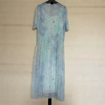 스카이블루 꽃무늬 반팔 롱 원피스