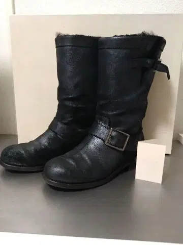 지미추 엔지니어 부츠 36하프 레어