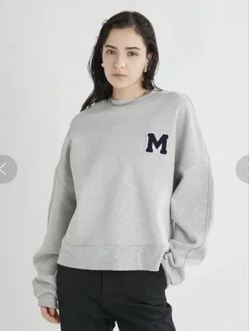 Mila Owen M 사가 자수 빅 트레이닝복