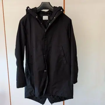 JUNRED 블랙 모즈 코트 후드 부착
