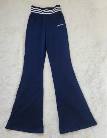 택 포함 adidas 플레어 팬츠 네이비 M 사이즈 아디다스