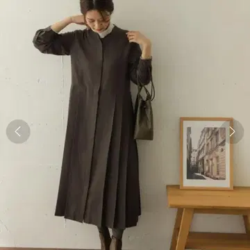 URBAN RESEARCH DOORS 플리츠 절개 원피스 브라운