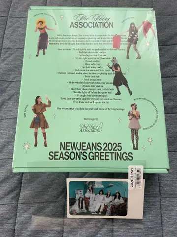 NEWJEANS 2025 SEASON'S GREETINGS