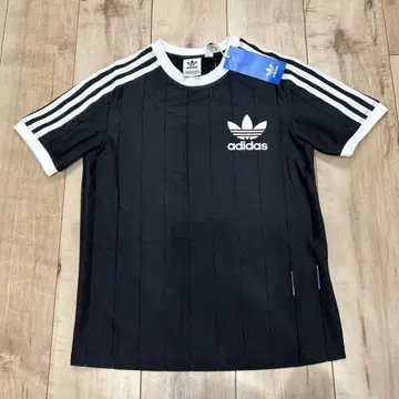 새상품 adidas T셔츠