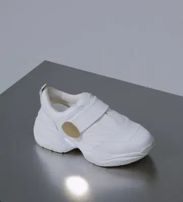 OAO HARUNOBUMURATA 화이트 스니커즈 23.5cm