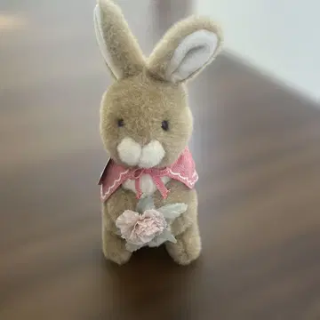 토끼 봉제 인형 빨간색 에이프런