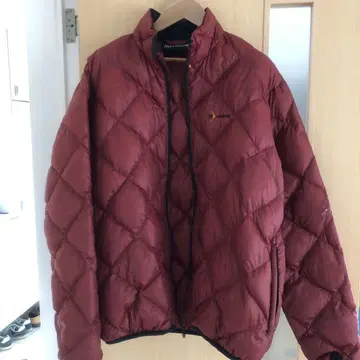 Moonstone 빨간색 퀼팅 다운 자켓